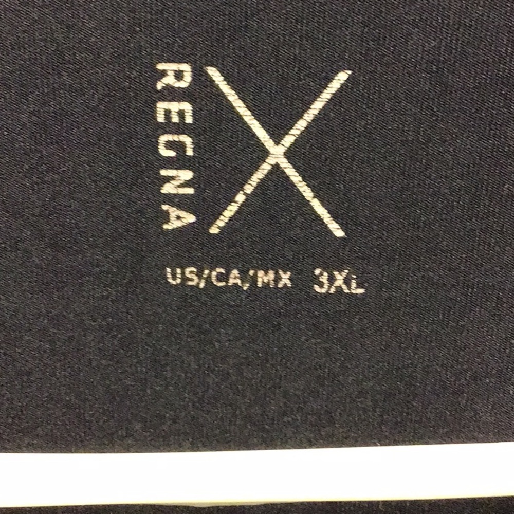 Basic black with collar. - Picture 2 of 3